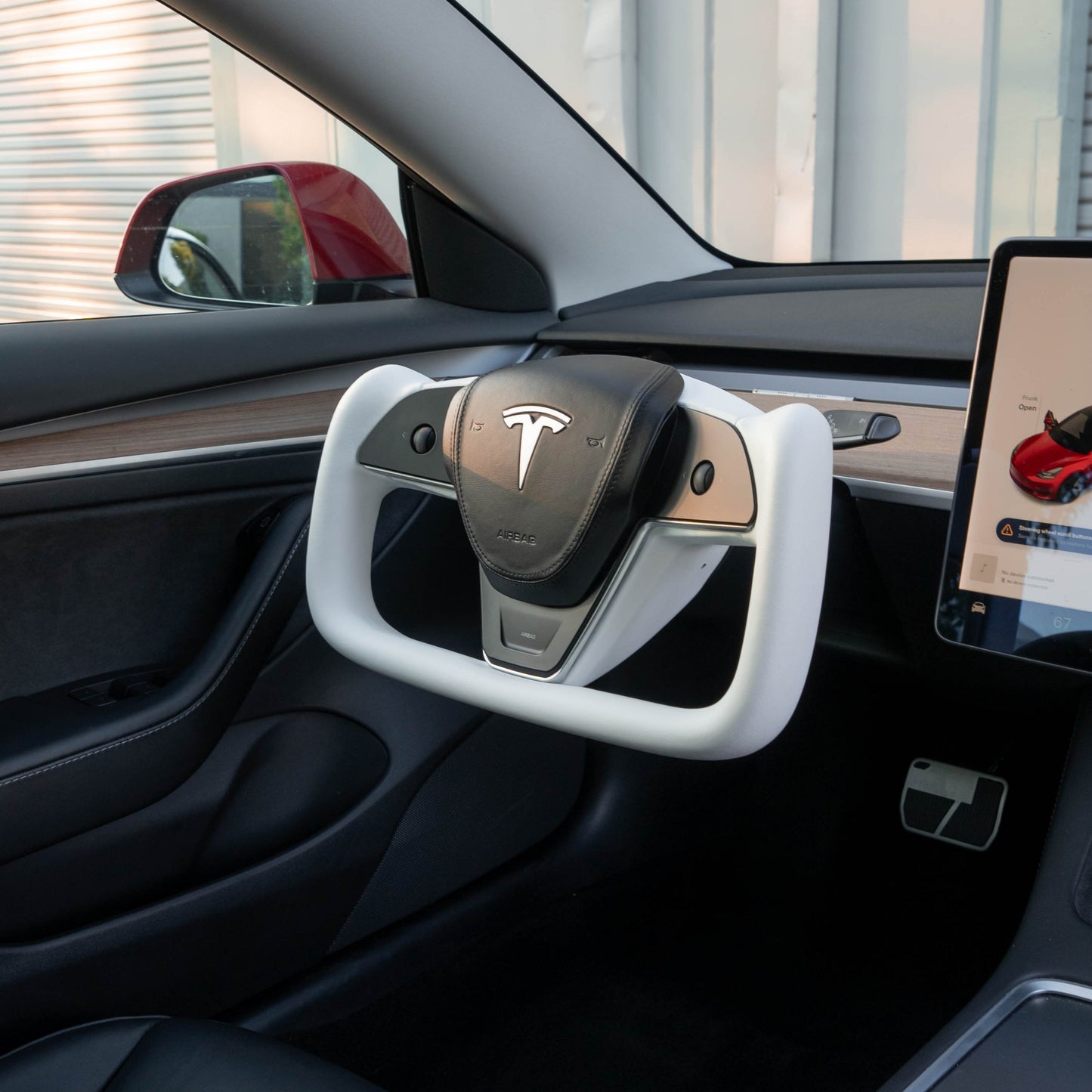 L Yoke Plaid Steering Wheel for Tesla Model 3 / Y【White Leather】