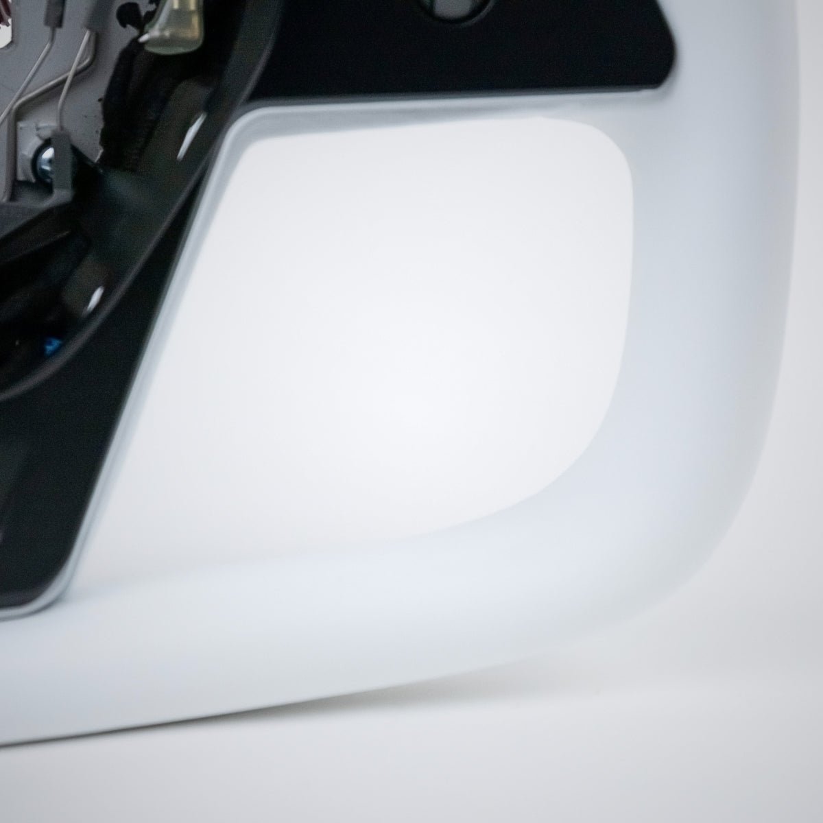 L Yoke Plaid Steering Wheel for Tesla Model 3 / Y【White Leather】