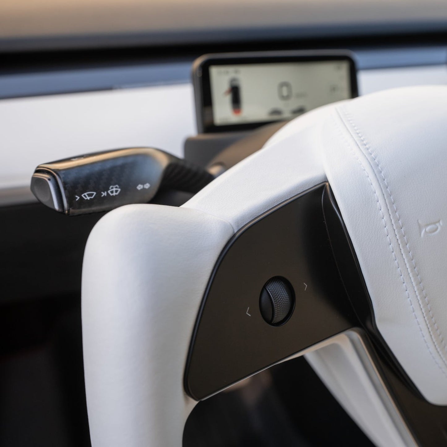 L Yoke Plaid Steering Wheel for Tesla Model 3 / Y【White Leather】